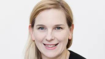 Headshot of Elin Haf Davies