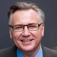 Andrew V Biankin
