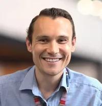 Simon J Draper
